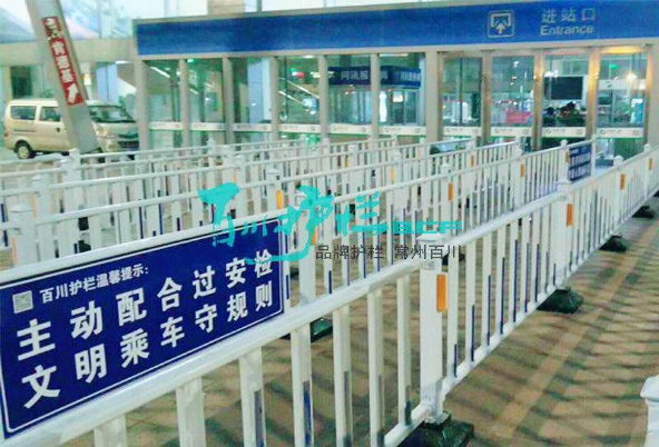 常州市火车站广告板护栏